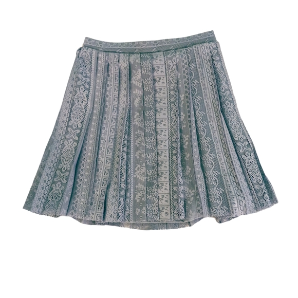 NWOT | Asos Pleated Lace Mini Skirt | US 8 - Picture 3 of 6